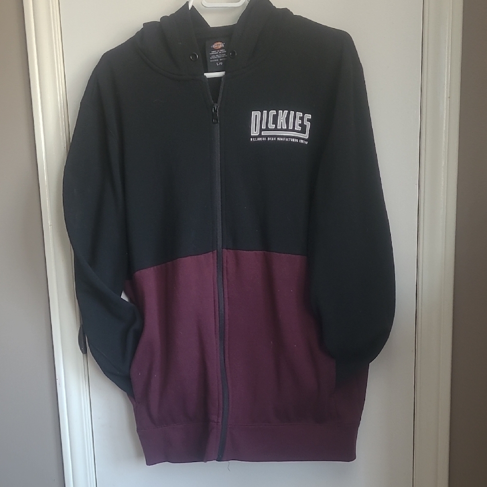 Dickies Men's Black and Burgundy Zip-Up Sweater